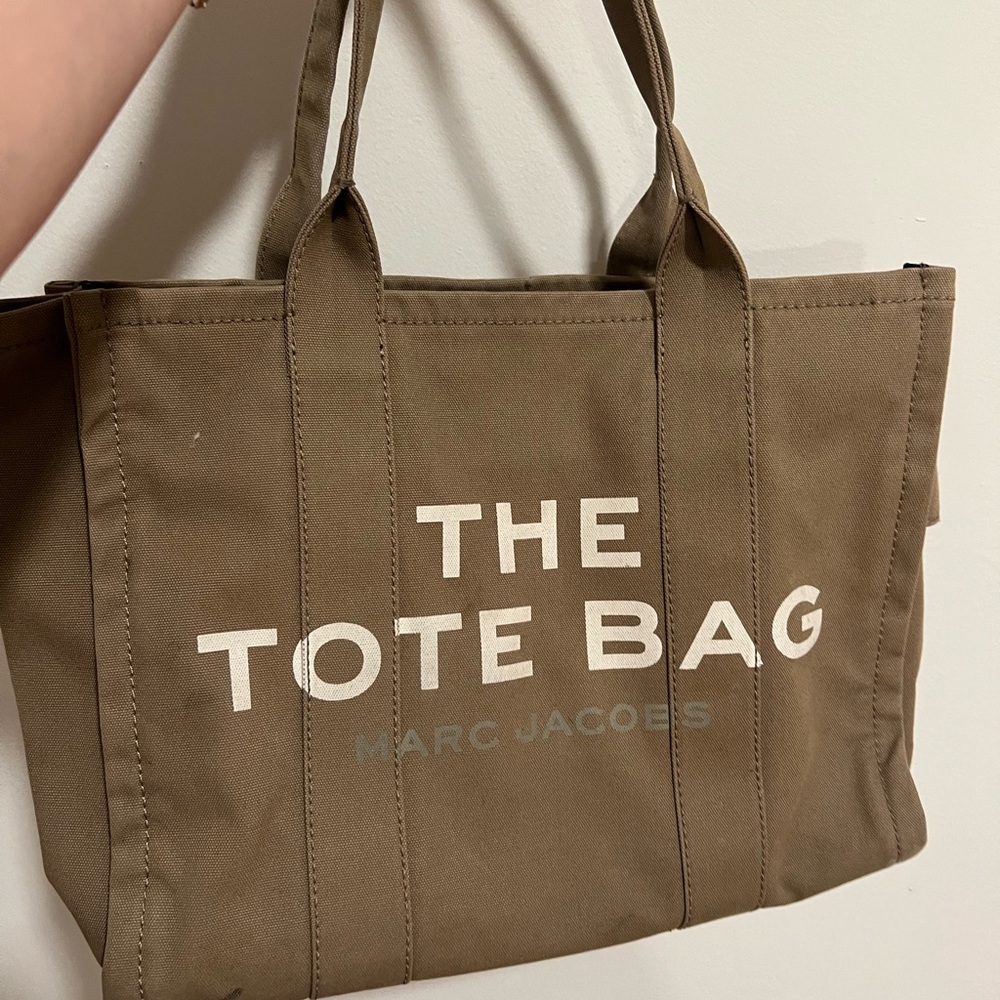 Marc Jacobs Tan Tote Bag